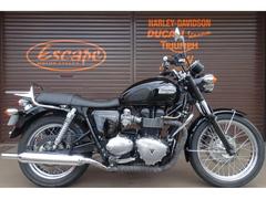 ＴＲＩＵＭＰＨ　ボンネビル　純正ＯＰタコメーターＫＩＴ　リアキャリア＆グラブバー　エンジンガード　サイドバッグ　シートあんこ抜き加工　ＥＴＣ