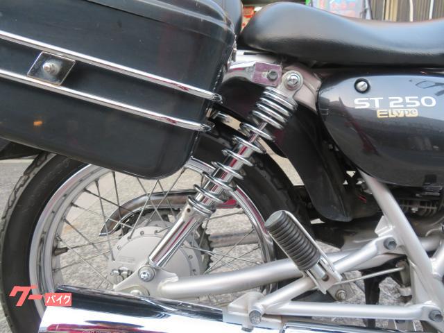 スズキ ST250 Eタイプ インジェクション車 サイドBOX スズキ ST250 Eタイプ インジェクション車 サイドBOX