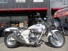 ホンダ　Ｖ−ＴＷＩＮ　ＭＡＧＮＡ　Ｓ　３ヵ月保証付　ホワイト　カスタム車　マフラー　シート　ライト　ウィンカー