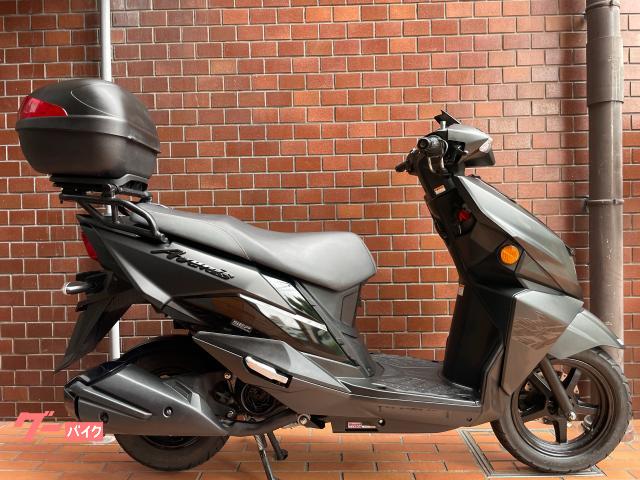 アヴェニス１２５　国内正規車　リヤキャリア　ＧＩＶＩボックス　グリップヒーター　リコール対策・ベルト交換済み