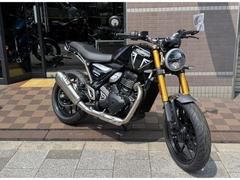 ＴＲＩＵＭＰＨ　スピード４００　ファントムブラック／ストームグレイ　登録済未使用車