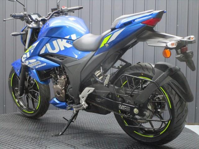 スズキ ＧＩＸＸＥＲ ２５０ ＡＢＳ ＭＹ２０２１ エクスターカラー｜ＲＯＹＡＬ ＥＮＦＩＥＬＤ神戸・ＭＵＴＴ神戸 ｐｒｏｄｕｃｅｄ ｂｙ  Ｃｈｏｐｓ｜新車・中古バイクなら【グーバイク】