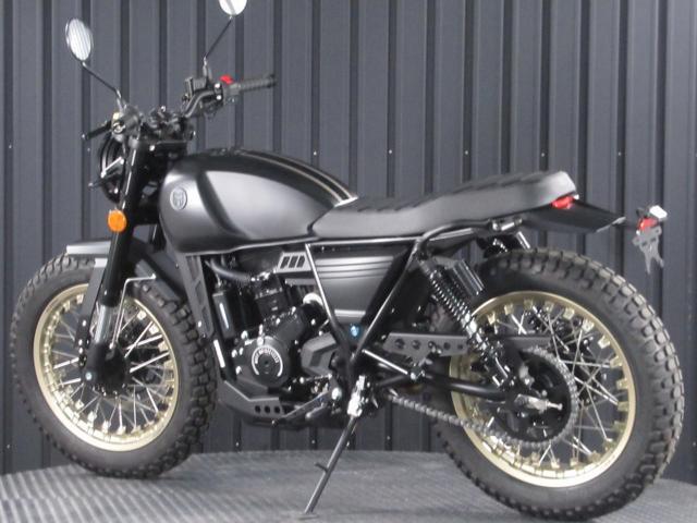 MUTT DRK-01 250 水冷エンジンモデル マット MUTT DRK-01 250 水冷エンジンモデル マット