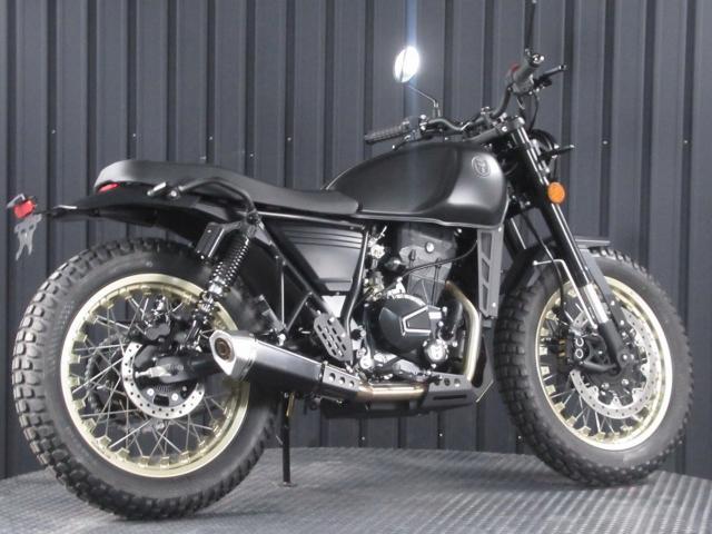 MUTT DRK－01 250 水冷エンジンモデル マット