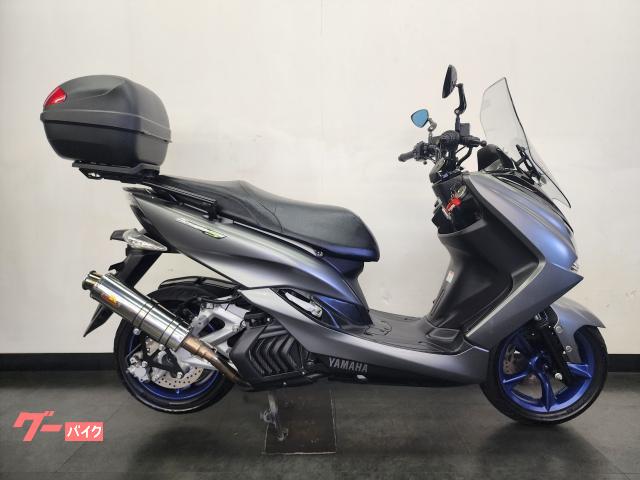 マジェスティＳ　ＳＧ５２Ｊ　２０２０年モデル　カスタムマフラー　リアキャリア　ＧＩＶＩリアボックス付き　フロントスクリーン