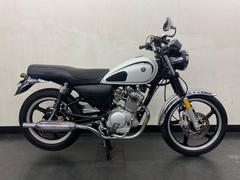 ヤマハ　ＹＢ１２５ＳＰ　マフラー　灯火系カスタム