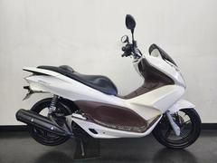 ホンダ　ＰＣＸ　ＪＦ２８モデル　ステップボード　サイドスタンド　ＬＥＤテールランプ　リアフェンダーレス　ＨＩＤ