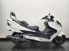 スズキ　スカイウェイブ２５０　タイプＳ　ベーシック　ＣＪ４６Ａ　ビームスマフラー　アルミステップボード　バックレストカスタム