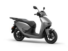 ホンダ　ＣＵＶ　ｅ：　ＥＶ車