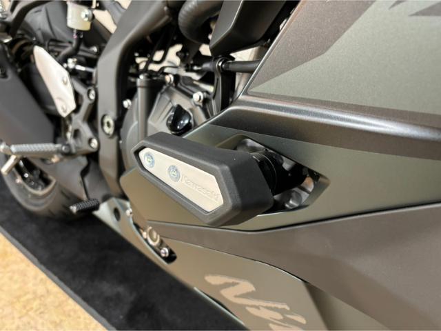 レオパ飼育４点セット⭐︎中古 カワサキ Ninja ZX－4R SE 2025年モデル｜株式