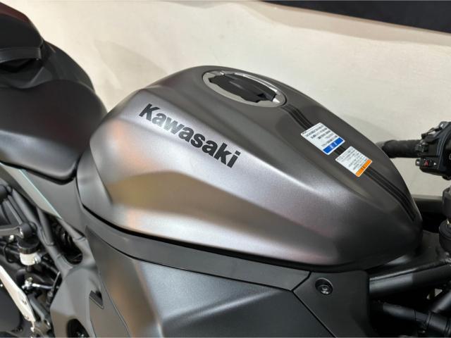 カワサキ Ninja ZX－4R SE 2025年モデル｜株式
