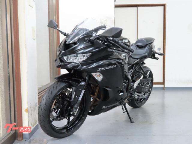 カワサキ Ｎｉｎｊａ　ＺＸ－２５Ｒ　タンクパット付きの画像（兵庫県