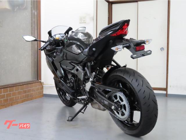 カワサキ Ｎｉｎｊａ　ＺＸ－２５Ｒ　タンクパット付きの画像（兵庫県