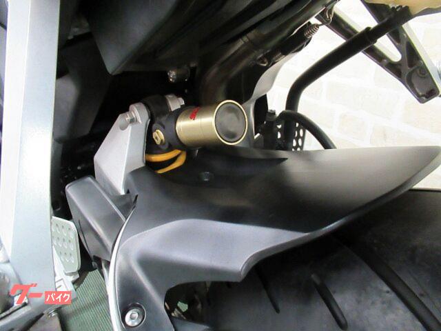 ホンダ CBR1000RR SC57 後期モデル 無限マフラー