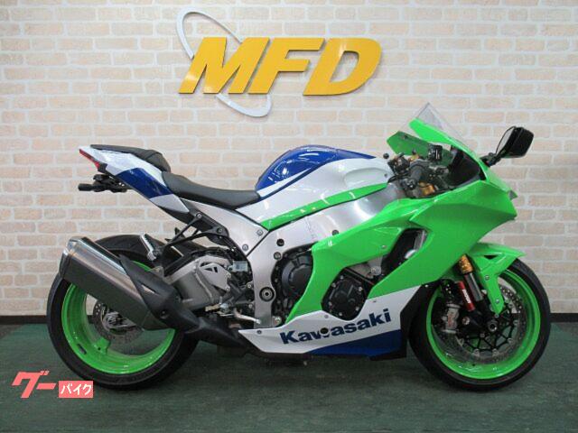 Ｎｉｎｊａ　ＺＸ−１０Ｒ　４０周年アニバーサリーモデル　ＧＢレーシングエンジンカバー　フェンダーレス