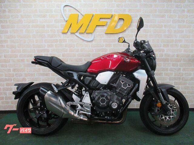 ホンダ　ＣＢ１０００Ｒ　エンジンガード　シフター・ＥＴＣ・グリップヒーター標準装備