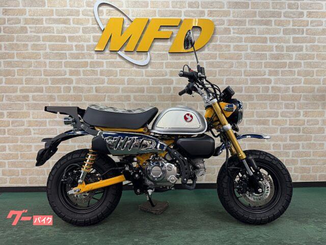 モンキー１２５　ＪＢ０３　５速モデル　デイトナタコメーター　リアキャリア付