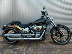 FXBR ソフテイル ブレイクアウト(ハーレーダビッドソン)のバイクを