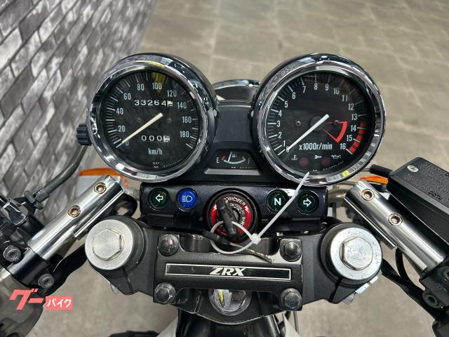 カワサキ ZRX400－II ショート管 セパハン タックロールシート