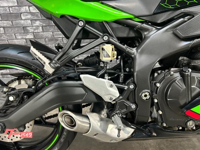 カワサキ Ninja ZX－25R クイックシフター エンジン