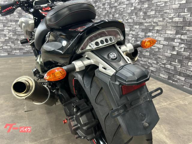 ヤマハ VMAX スーパートラップマフラー バックステップ エンジン