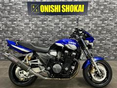 ヤマハ　ＸＪＲ１３００　ＯＶＥＲＵＳＡマフラー　フェンダーレス　社外バックステップ