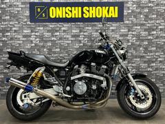 ヤマハ　ＸＪＲ１３００　オオニシヒートマジックマフラー　アクティブオイルクーラー　サブフレーム