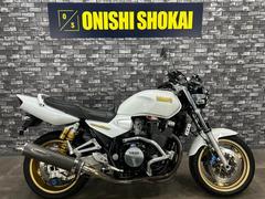 ヤマハ　ＸＪＲ１３００　ストライカーマフラー　エンジンガード