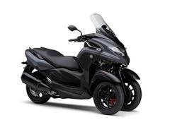 ヤマハ　トリシティ３００　最新モデル　国内仕様　新車