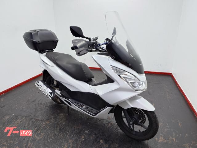 ＰＣＸ　ＪＦ５６　前期　アルミステップボード　エンデュランスグリップヒーター　ロングスクリーン　ホンダ純正オプションＢＯＸ付き