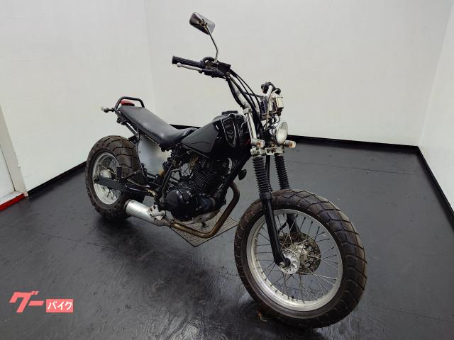 ＴＷ２００Ｅ　スパトラマフラー　ロンスイスカチューン　フェンダーレス　タンデム