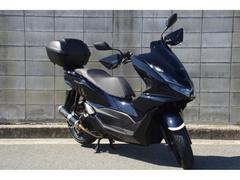 ホンダ　ＰＣＸ　ＪＫ０５型　現行モデル　キーレスモデル　モリワキマフラー装備　ＡＢＳ　オプション多数　純正リアボックス装備