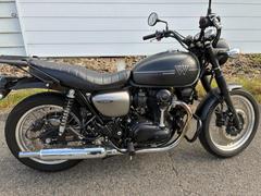 カワサキ　Ｗ８００　２０１１年モデル　マットブラック　エンジンガード／リアキャリア／ＥＴＣ搭載