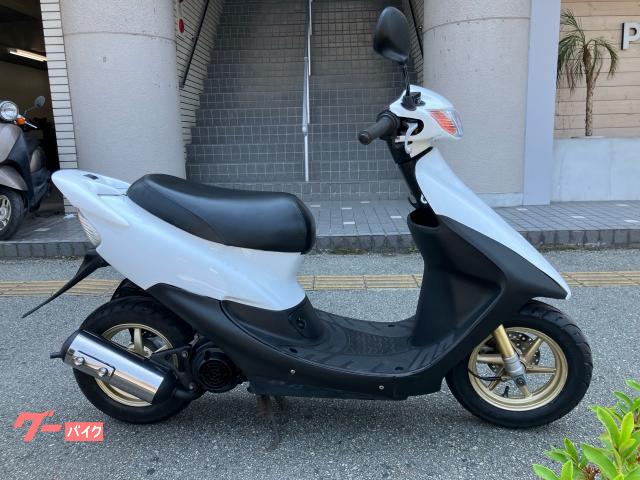 ライブＤｉｏ　ＺＸ　外装　バッテリー　ベルト　クラッチ新品