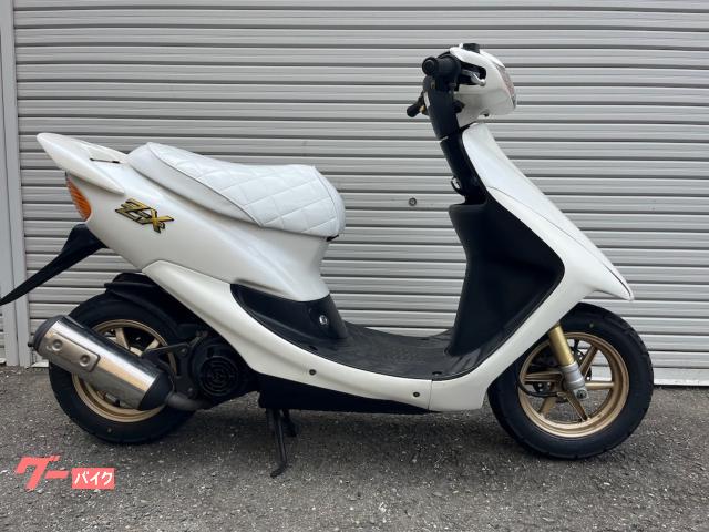 ライブＤｉｏ　ＺＸ　　２型規制前　前後タイヤ新品　エナメルシート