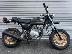 ホンダ　Ａｐｅ　５０ＤＸ　　ゴールドホイール　　デラックス