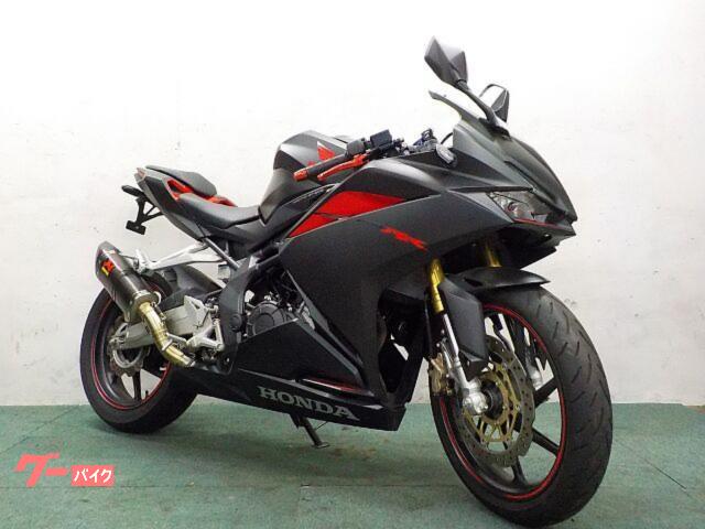 ＣＢＲ２５０ＲＲ　新車ワンオーナー　純正スペアキー　アクラポ製マフラー　マットブラック　販売店保証付き