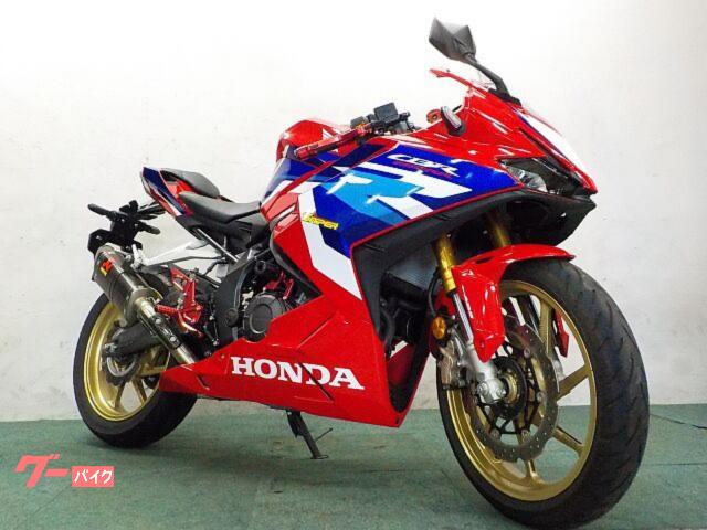 ＣＢＲ２５０ＲＲ　２０２３年モデル　スナイパー製バックステップ　アクラポビッチマフラー　クイックシフター　エンジンスライダー