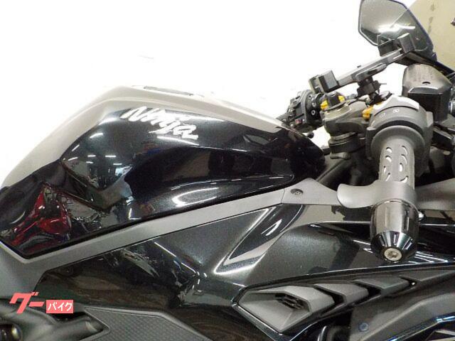 カワサキ Ninja ZX－25R 2021年式モデル スマホ