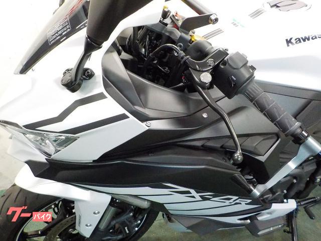 カワサキ Ninja ZX－4R SE 2025年モデル ビームス