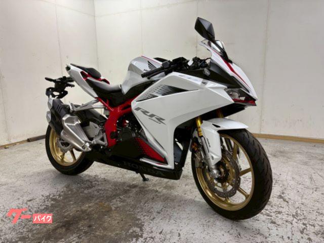 ＣＢＲ２５０ＲＲ　ＥＴＣ２．０　ヘルメットホルダー　マルチバー　ＵＳＢ電源　クイックシフター　ゴールドホイール　ＡＢＳ