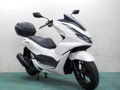 ホンダ　ＰＣＸ１６０　２０２３年式　スマートキー連動リヤボックス　グリップヒーター　ＡＢＳ　スマホホルダー