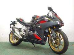 ホンダ　ＣＢＲ２５０ＲＲ　２０２０年式モデル　純正ＯＰクイックシフター　マルチバー　スマホホルダー　キジマ製バックプレート　デイトナ製ＵＳ