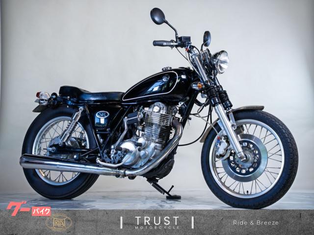 SR400 トラッカー ミッドハイステップ シート ハンドル 他