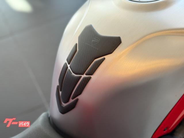 DUCATI V4 R 2023 — миниатюра 5