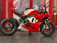 ＤＵＣＡＴＩ　パニガーレＶ４　Ｒ　認定中古車　片持ち最終