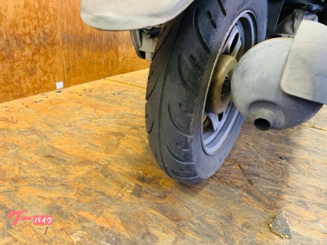 ホンダ トゥデイ 前輪タイヤ新品 ドライブベルト新品 プラグ新品 エア
