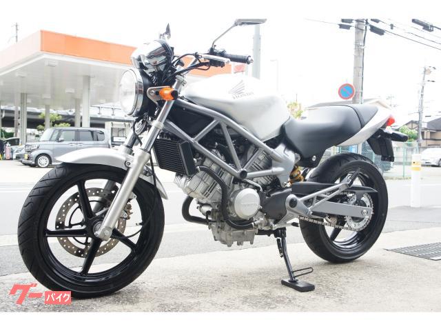 ホンダ ＶＴＲ２５０ キャブレターモデル ２００５年モデル 純正タコメーター付モデル ノーマル バッテリー新品｜ＧＴＭ  ｍｏｔｏｒｃｙｃｌｅｓ｜新車・中古バイクなら【グーバイク】