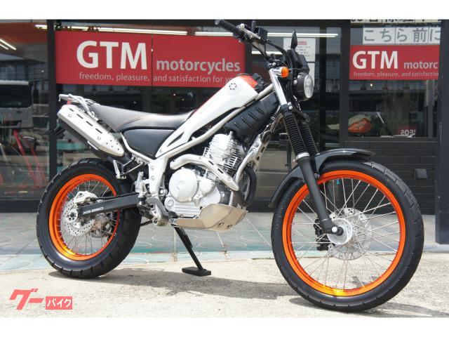 トリッカー　Ｆｉインジェクション　２０１４年モデル　アンダーガード付　フォークブーツ　ノーマル　バッテリー新品