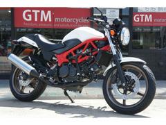 ホンダ　ＶＴＲ２５０　Ｆｉインジェクション　２０１５年モデル　エンジンガード付　ＨＵＲＲＩＣＡＮＥハンドル　ＵＳＢ電源付　赤フレーム